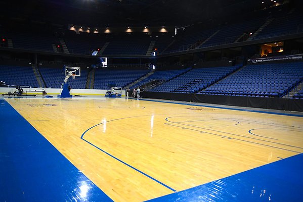 26.CBBank.Arena.Ontario
