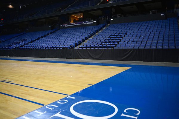 30.CBBank.Arena.Ontario
