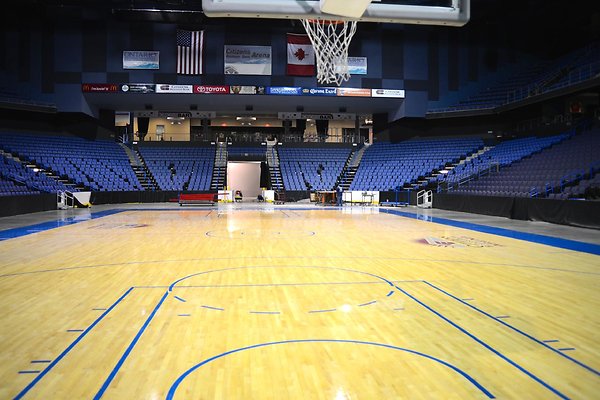 17.CBBank.Arena.Ontario