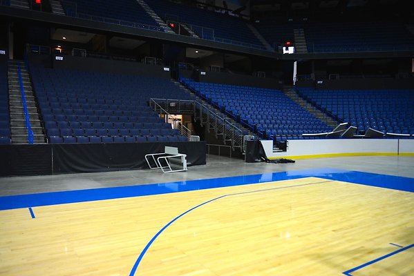 34.CBBank.Arena.Ontario