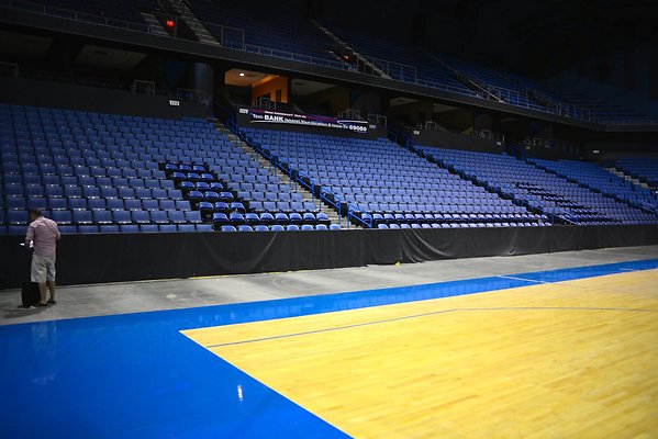 16.CBBank.Arena.Ontario