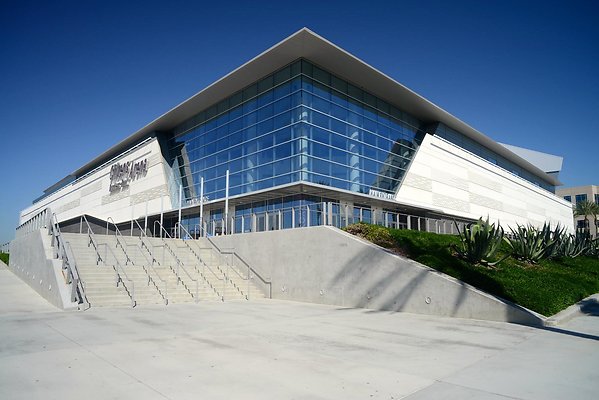 2.CBBank.Arena.Ontario
