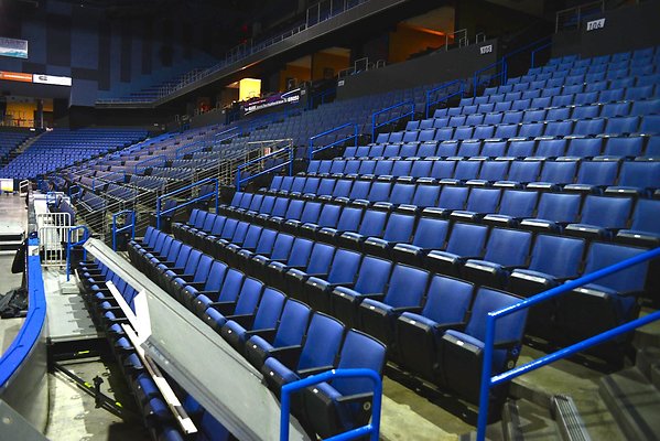21.CBBank.Arena.Ontario
