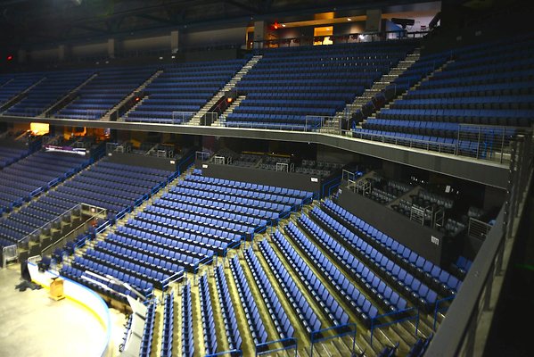 51.CBBank.Arena.Ontario