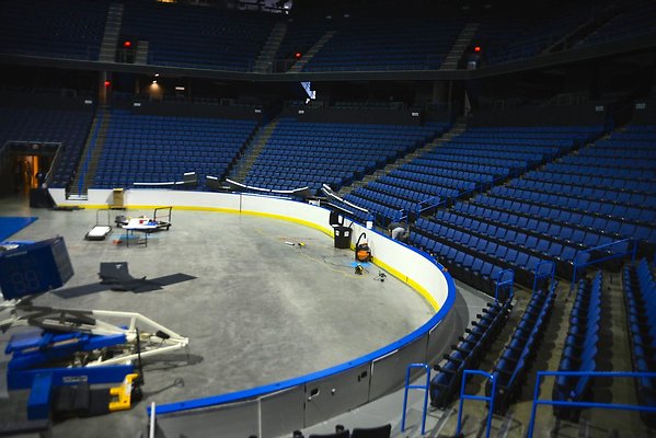 72.CBBank.Arena.Ontario