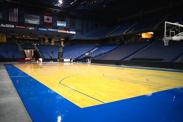 14.CBBank.Arena.Ontario