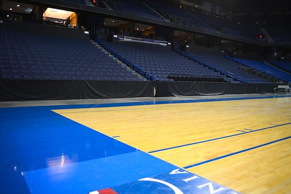 28.CBBank.Arena.Ontario