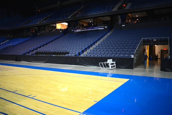 18.CBBank.Arena.Ontario