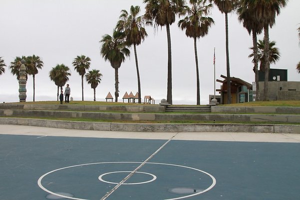 Venice.Beach.BB.Courts.03