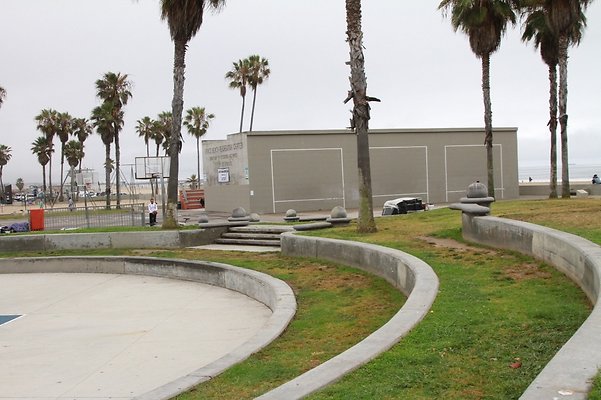 Venice.Beach.BB.Courts.14
