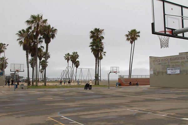Venice.Beach.BB.Courts.33