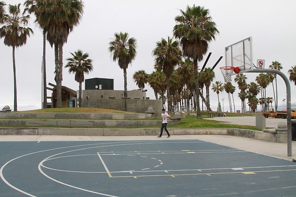 Venice.Beach.BB.Courts.23