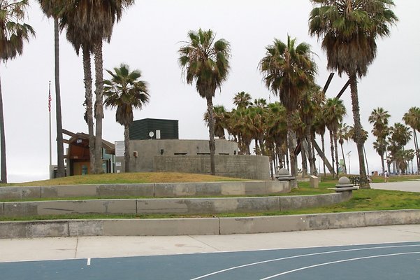 Venice.Beach.BB.Courts.07