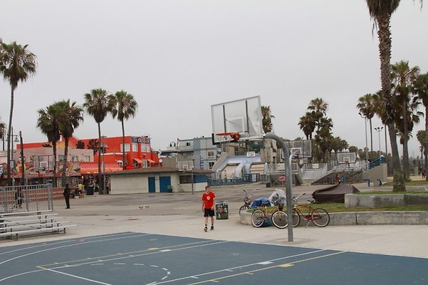 Venice.Beach.BB.Courts.16