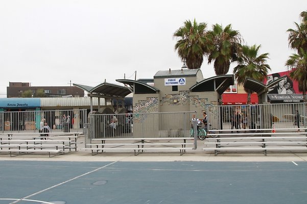Venice.Beach.BB.Courts.17