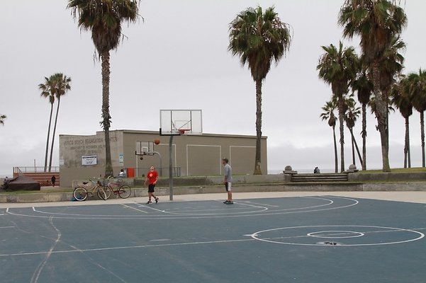 Venice.Beach.BB.Courts.06