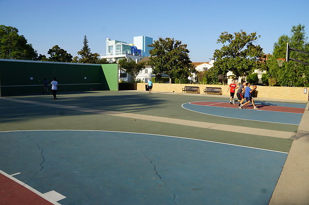 Roxbury.Park.BH.BBall.Ext.34