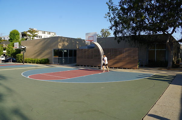 Roxbury.Park.BH.BBall.Ext.12