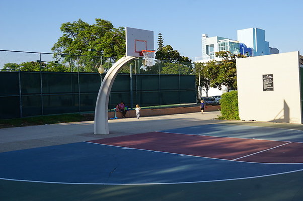 Roxbury.Park.BH.BBall.Ext.16b