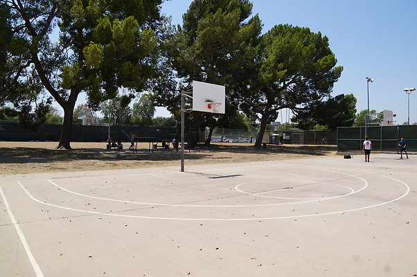 Van.Nuys.SO.BBall.Ext25