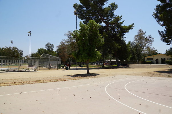 Van.Nuys.SO.BBall.Ext34