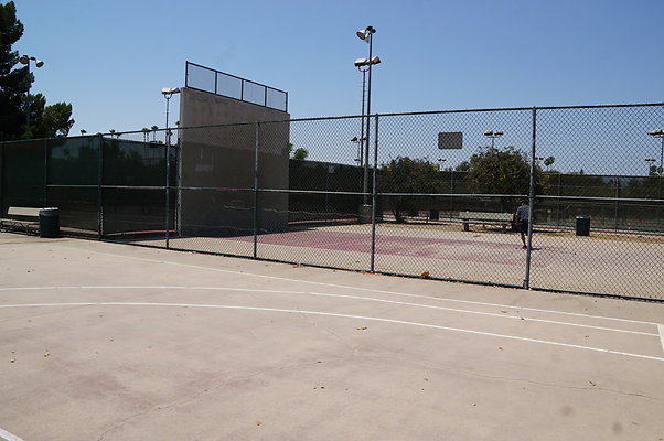 Van.Nuys.SO.BBall.Ext06