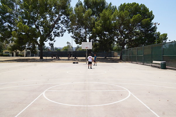 Van.Nuys.SO.BBall.Ext05
