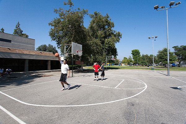 VALLEY PLAZA PARK BASKETBALL 061312010