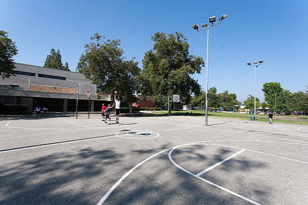VALLEY PLAZA PARK BASKETBALL 061312008