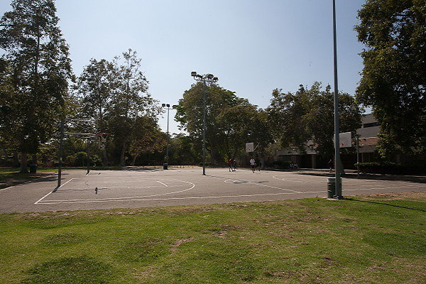 VALLEY PLAZA PARK BASKETBALL 061312002