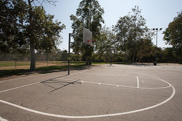 VALLEY PLAZA PARK BASKETBALL 061312003