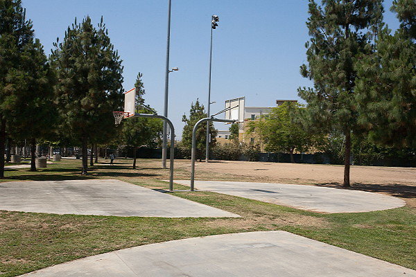 NORTH HILLS COMMUNITY PARK BASKETBALL 061312005