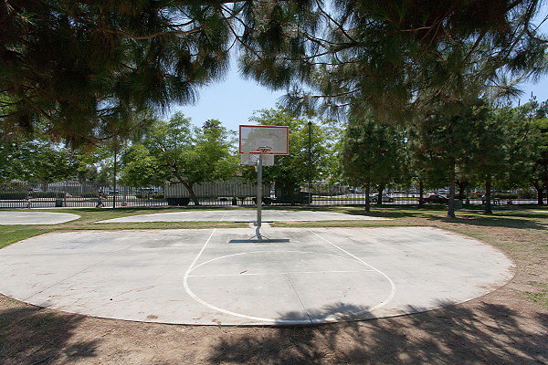 NORTH HILLS COMMUNITY PARK BASKETBALL 061312012