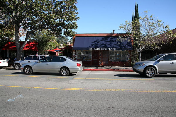 TujungaAveEast00005