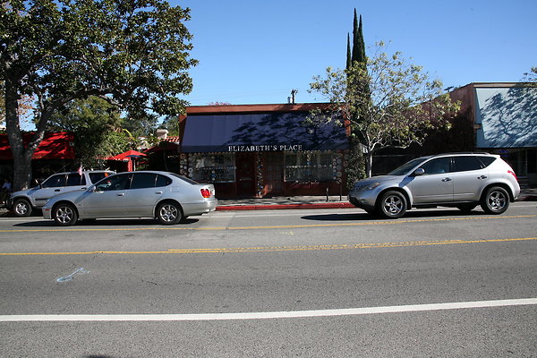 TujungaAveEast00001