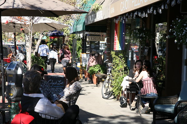 TujungaAveEast00031