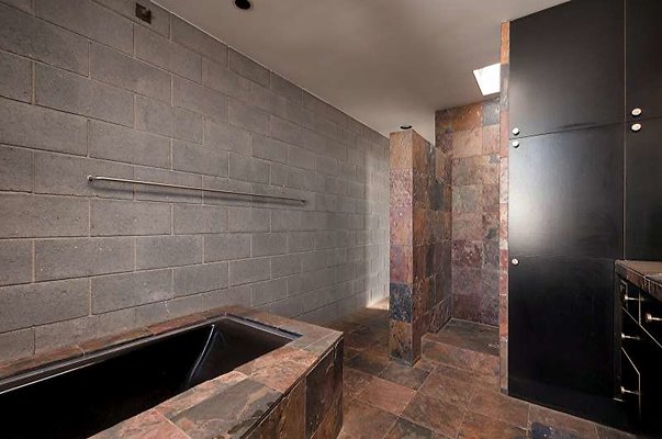 10352 bath8