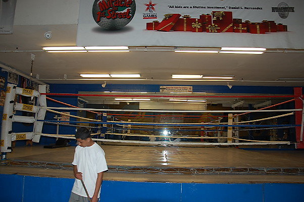 Hollenbeck Youth Center.Boxing06