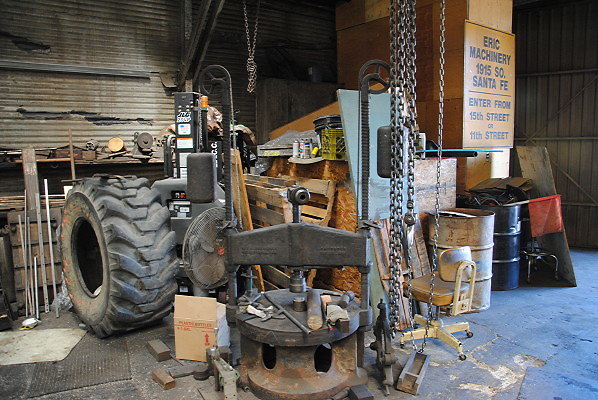 Eric Machinery.Machine Shop.LA52