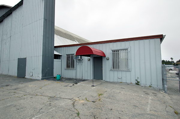 16 Warehouse-029