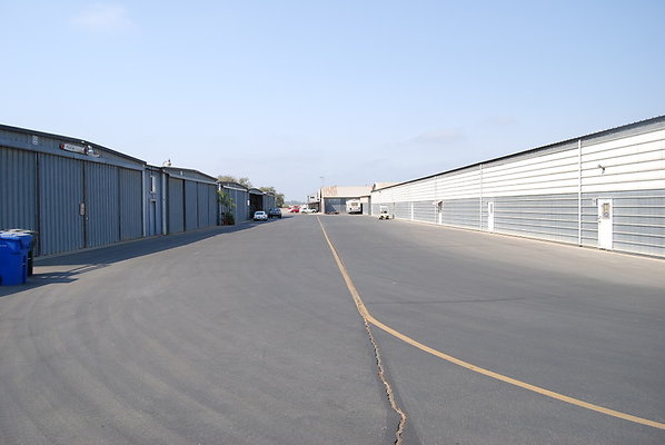 Roweenas.Hangar.Santa.Paula.14