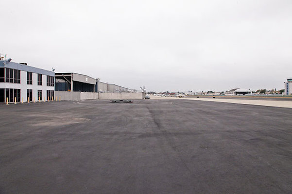 Hawthorne.Hangar.19