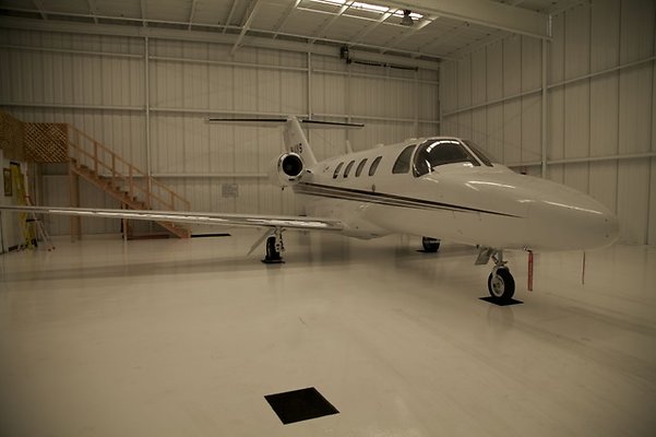 LB.Aerolease.Hangar