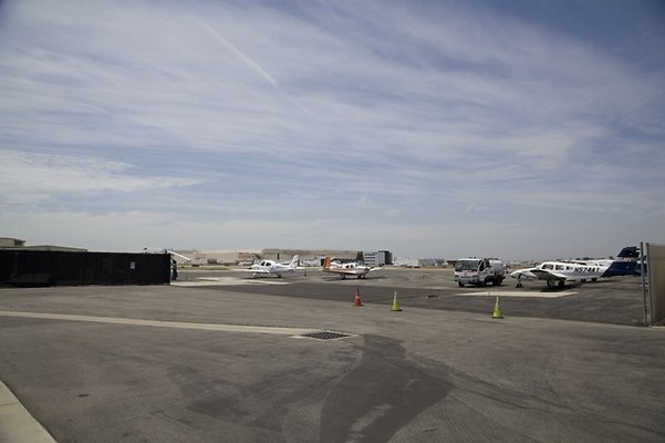 LB.Aerolease.Hangar.13