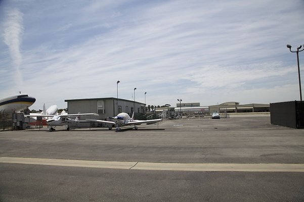 LB.Aerolease.Hangar.20