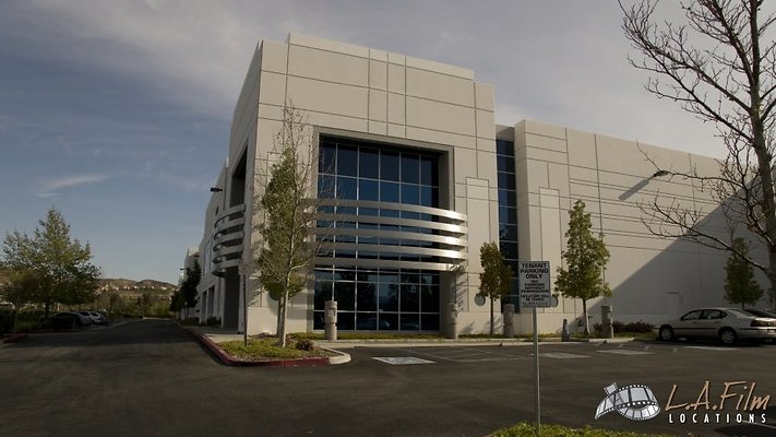 Warehouse.HQ.1.LAFIlmLocations.SantaClarita 04