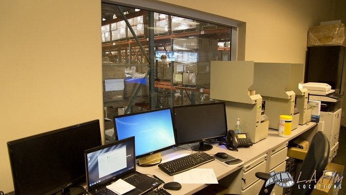 Warehouse.HQ.1.LAFIlmLocations.SantaClarita 13