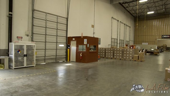 Warehouse.Com.1.LAFIlmLocations.SantaClarita 14