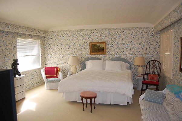 Large Bedroom.2.Ventura Farms Guest house