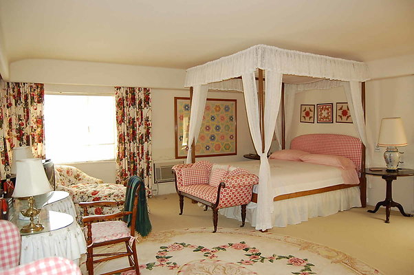 Large Bedroom.1.Ventura Farms